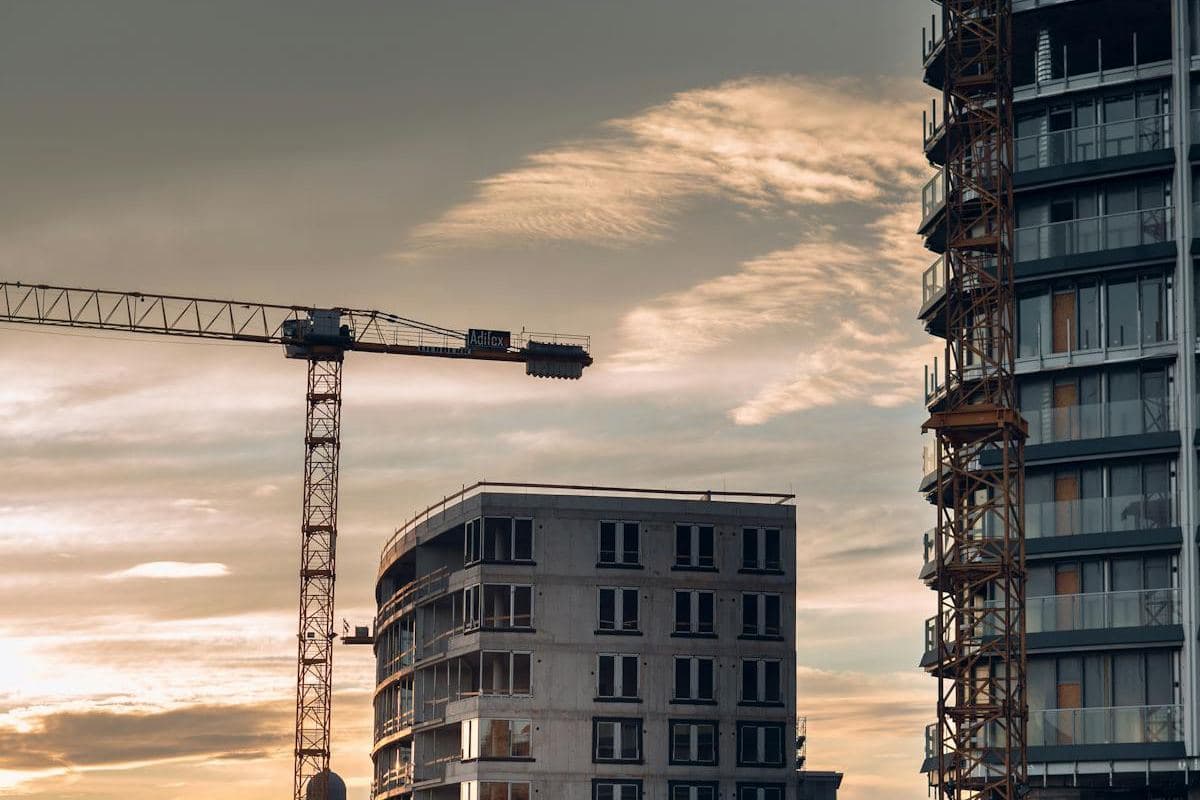 Warehouse and industrial construction
