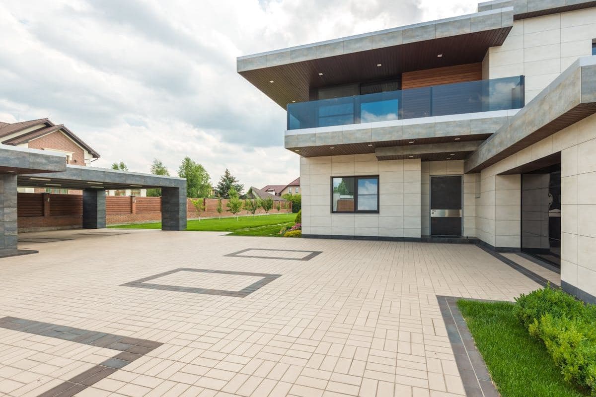 Harbourside custom home with frameless glass and entertaining deck