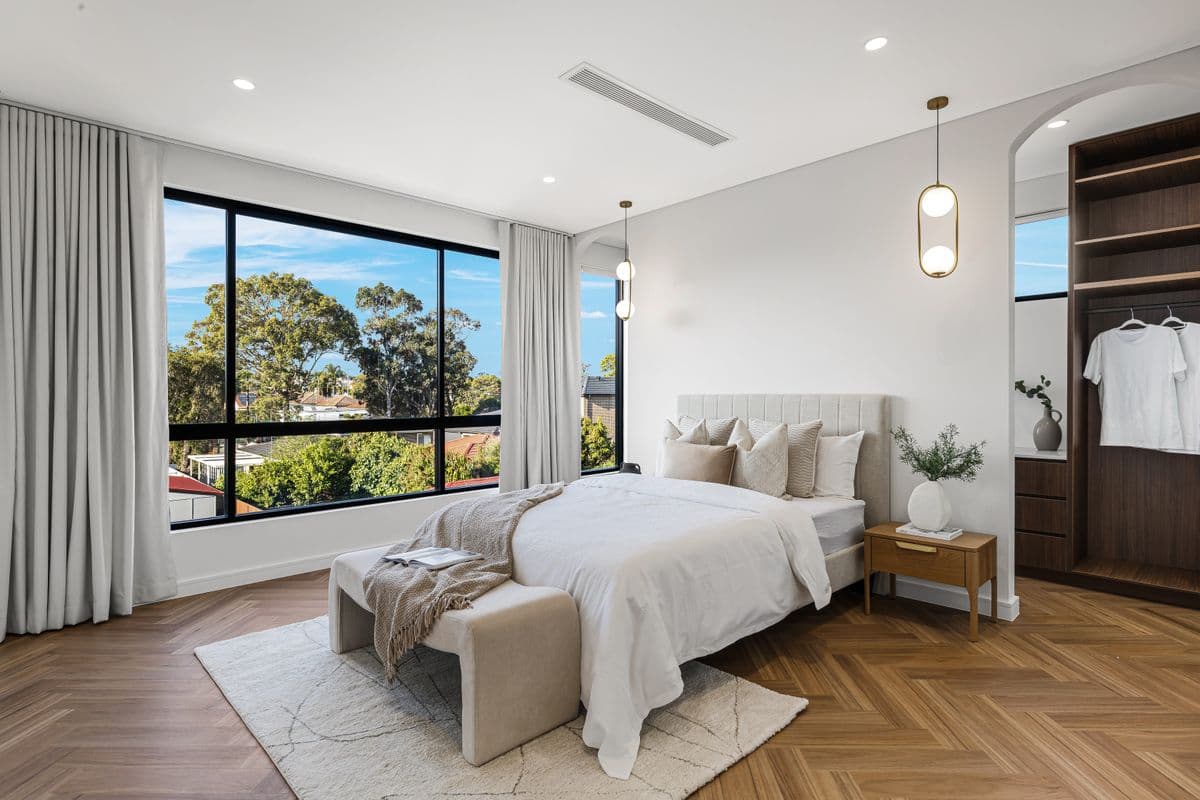 Duplex master bedroom with WIR and ensuite
